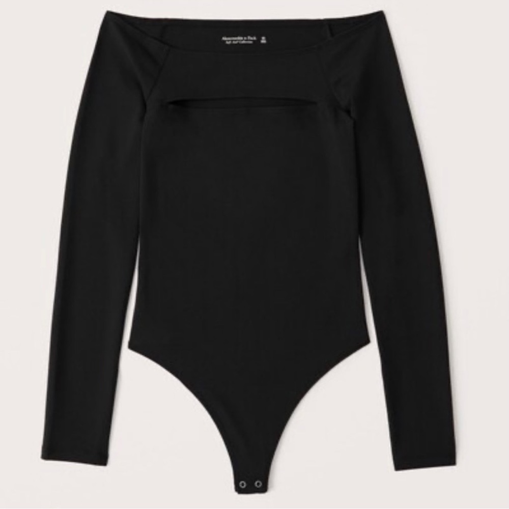 Abercrombie & Fitch off the shoulder bodysuit